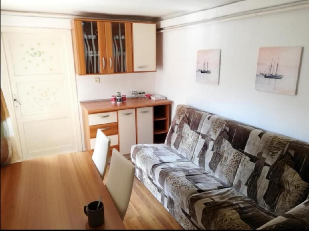 Arina'S Apartments Braşov Kamer foto
