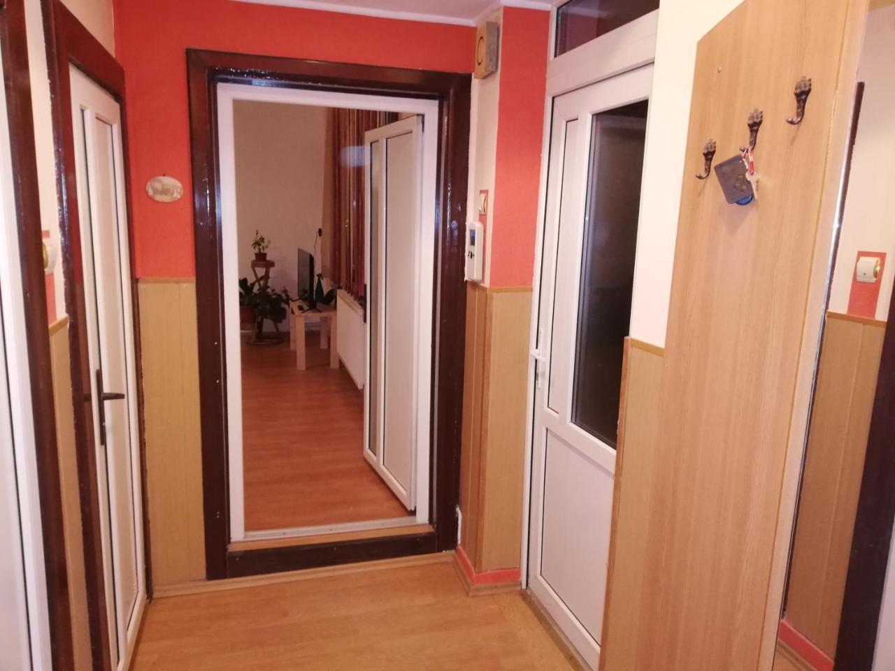 Arina'S Apartments Braşov Buitenkant foto